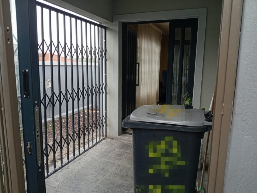 3 Bedroom Property for Sale in Ilitha Park Western Cape